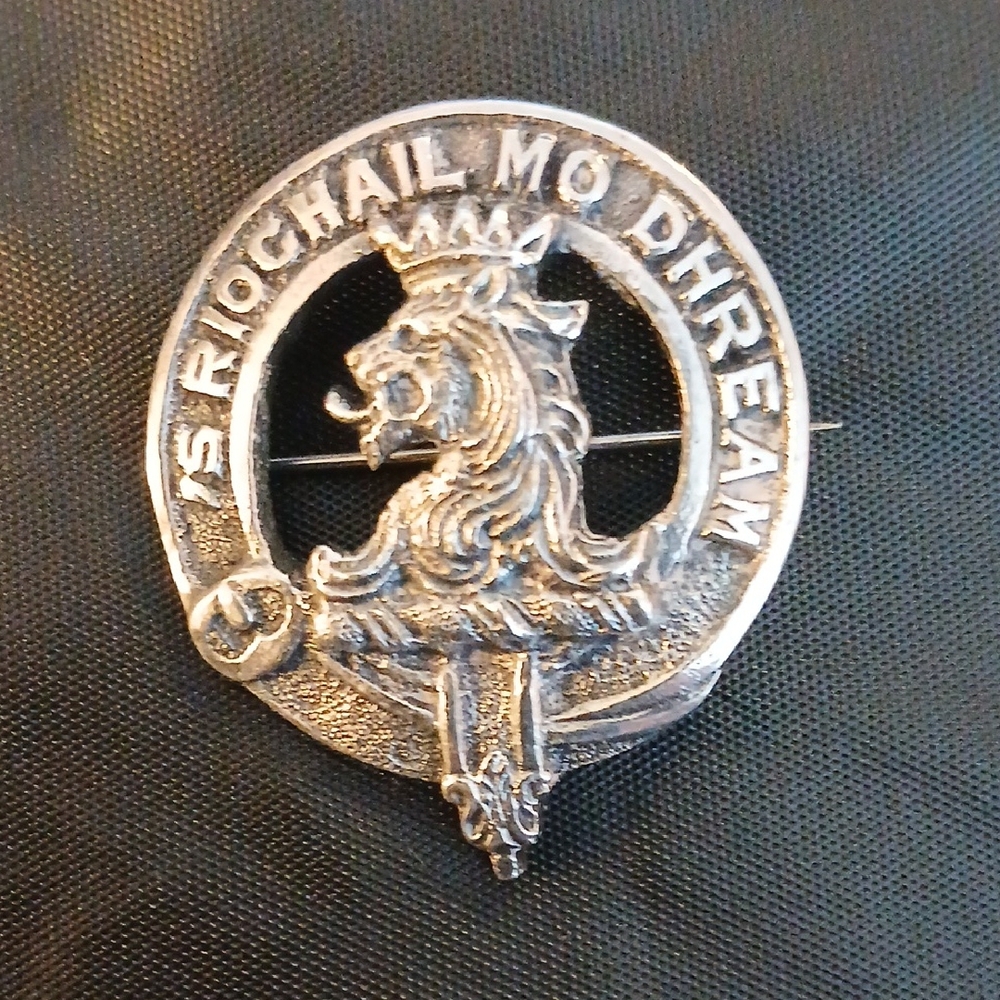 MacGregor Crest Cap Brooch